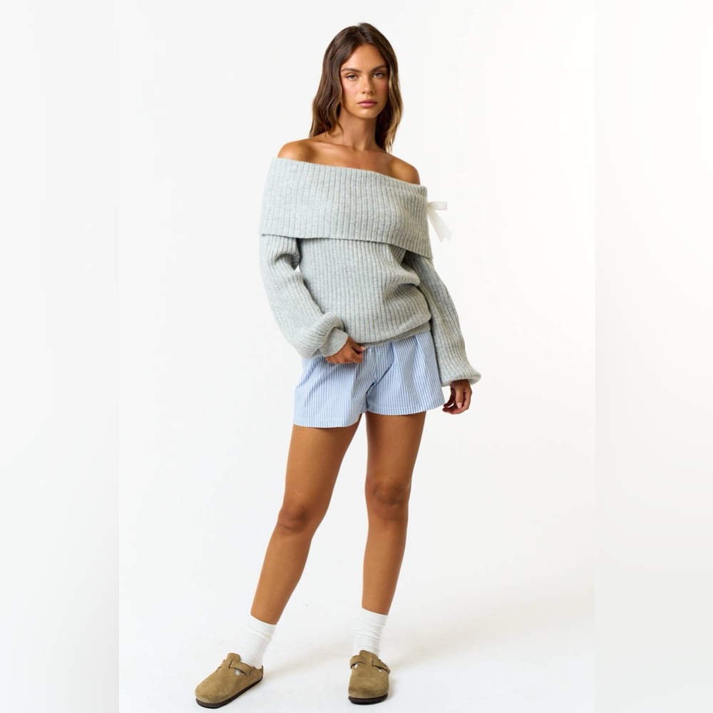 🆕 Blue Blush Off-Shoulder Gray Bow ribbed Sweater NWT SZ SM